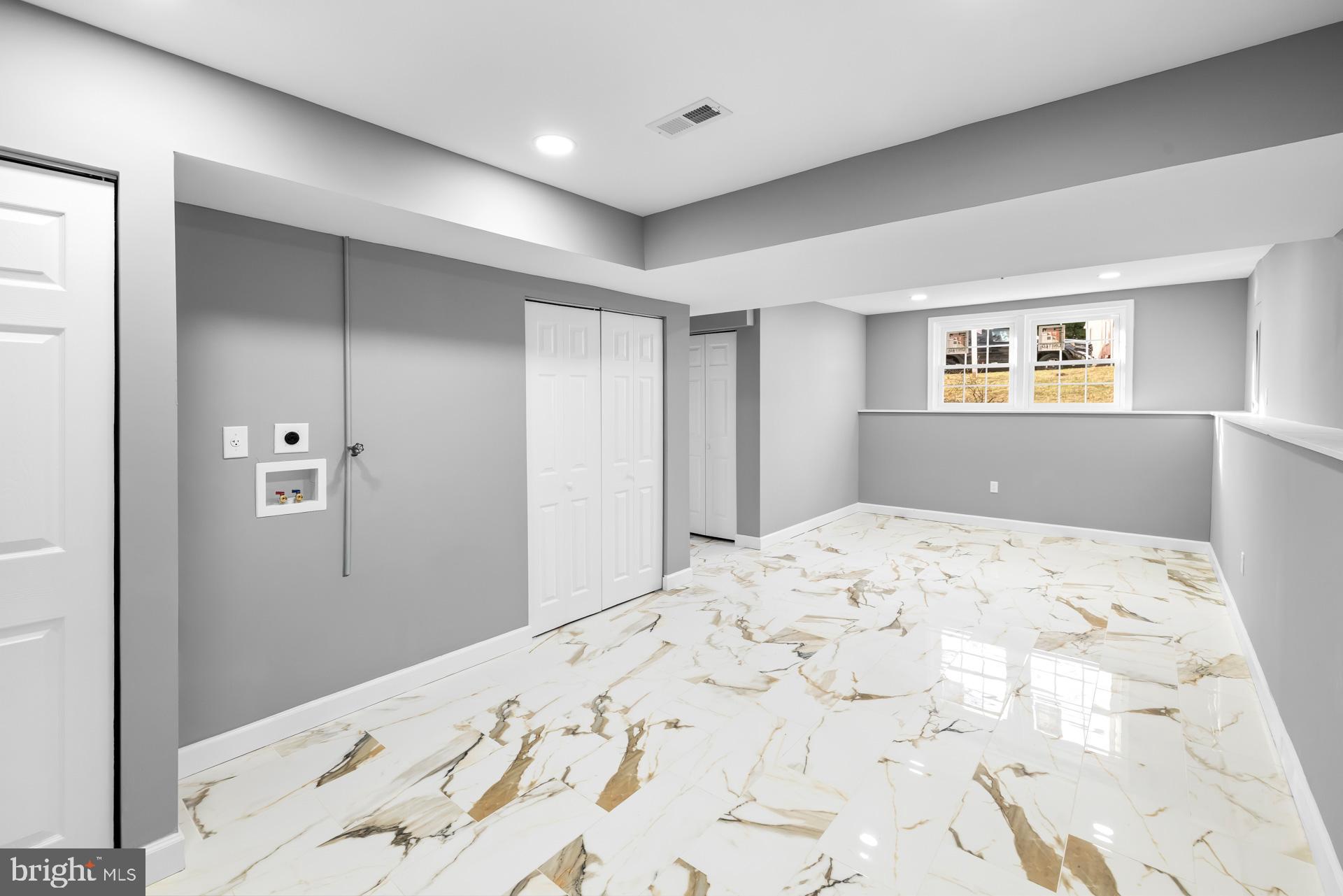 PLEASANT HILLS - Residential