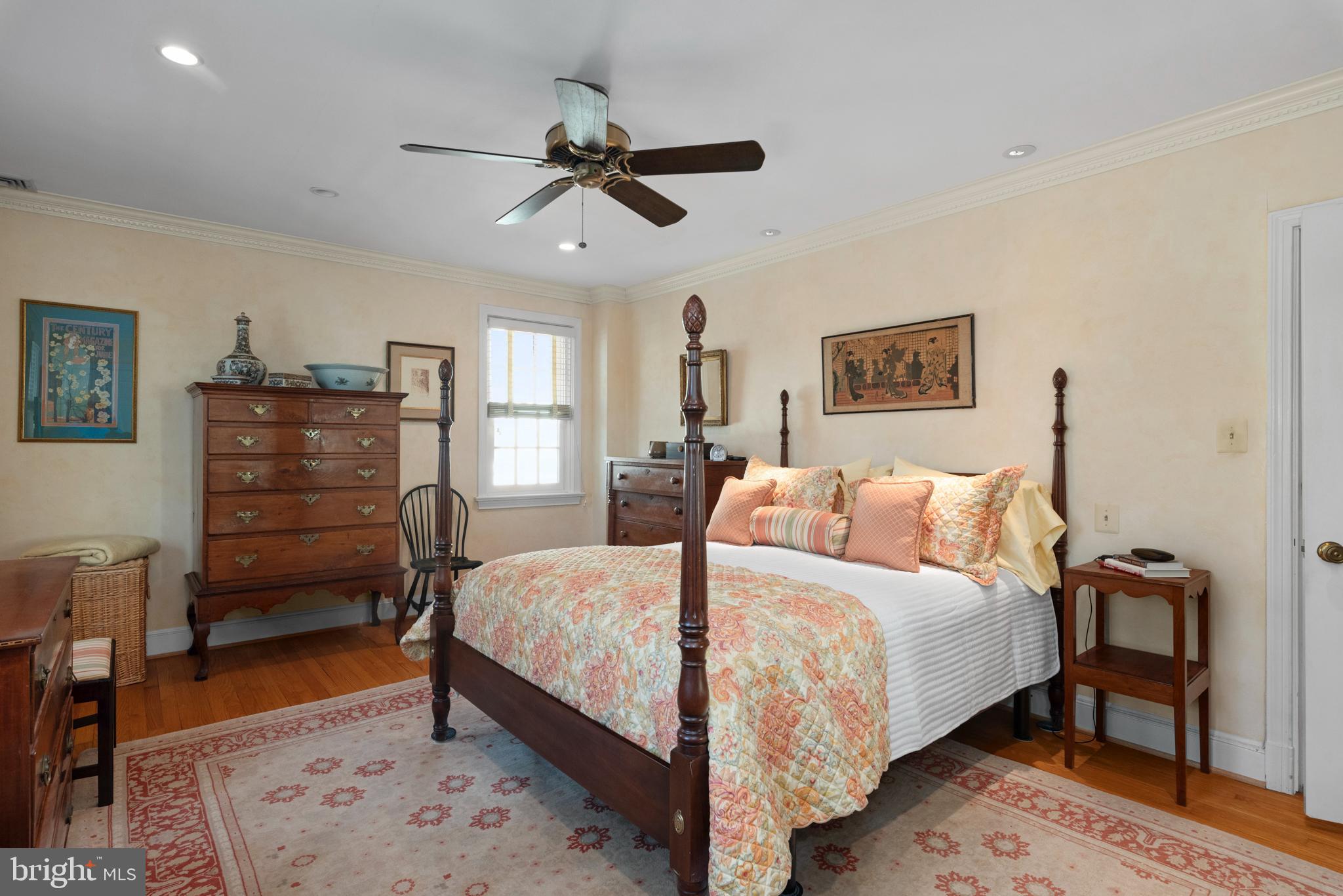 MURRAY HILL - Residential