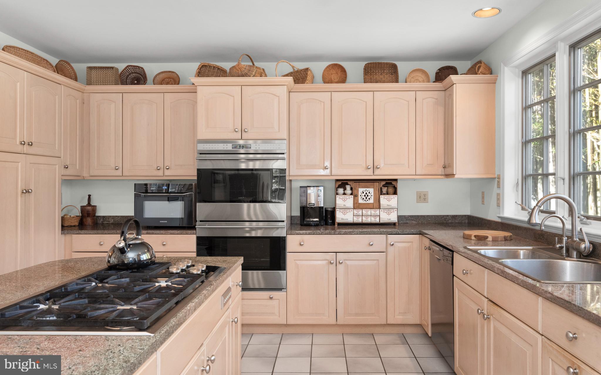 MURRAY HILL - Residential