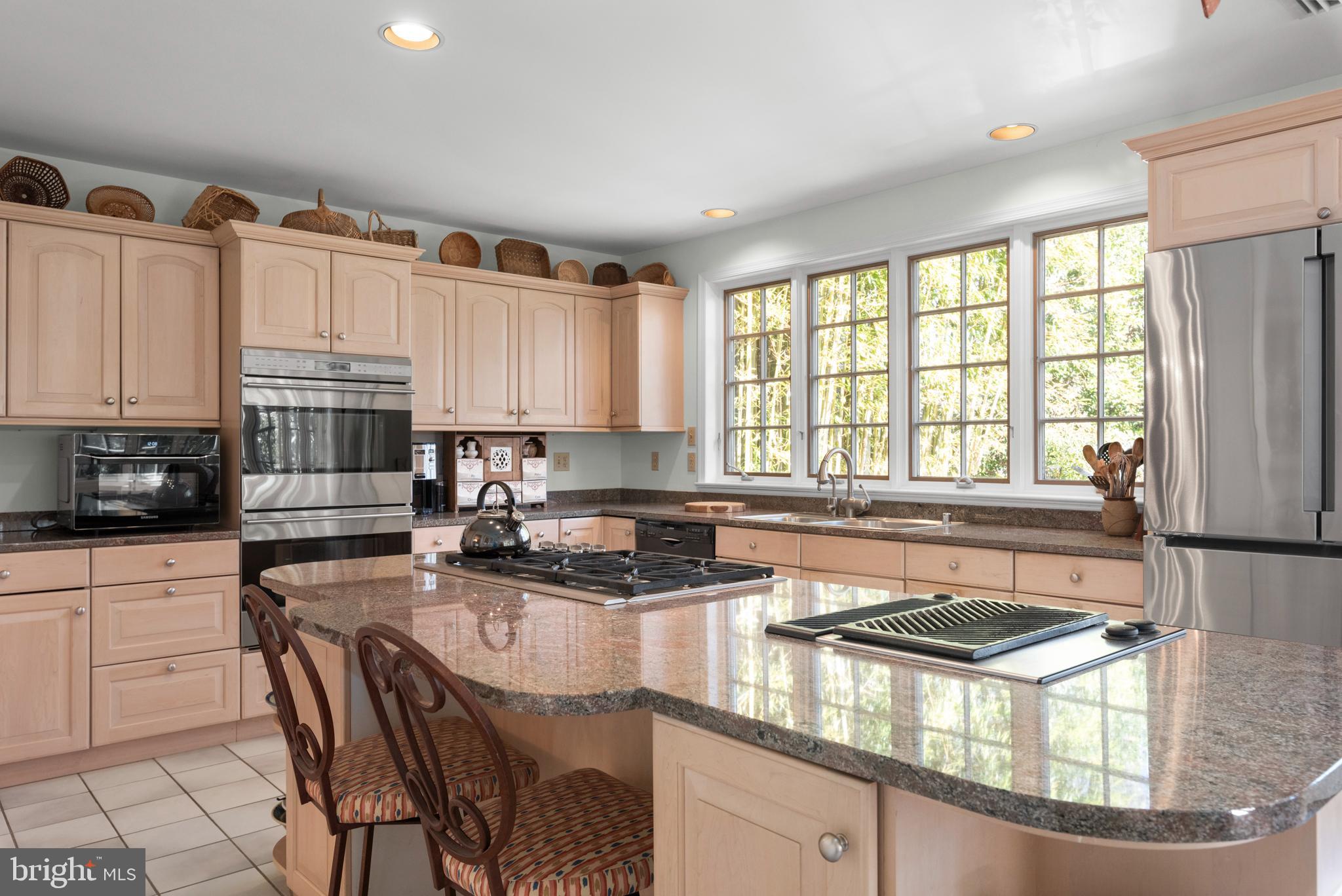 MURRAY HILL - Residential