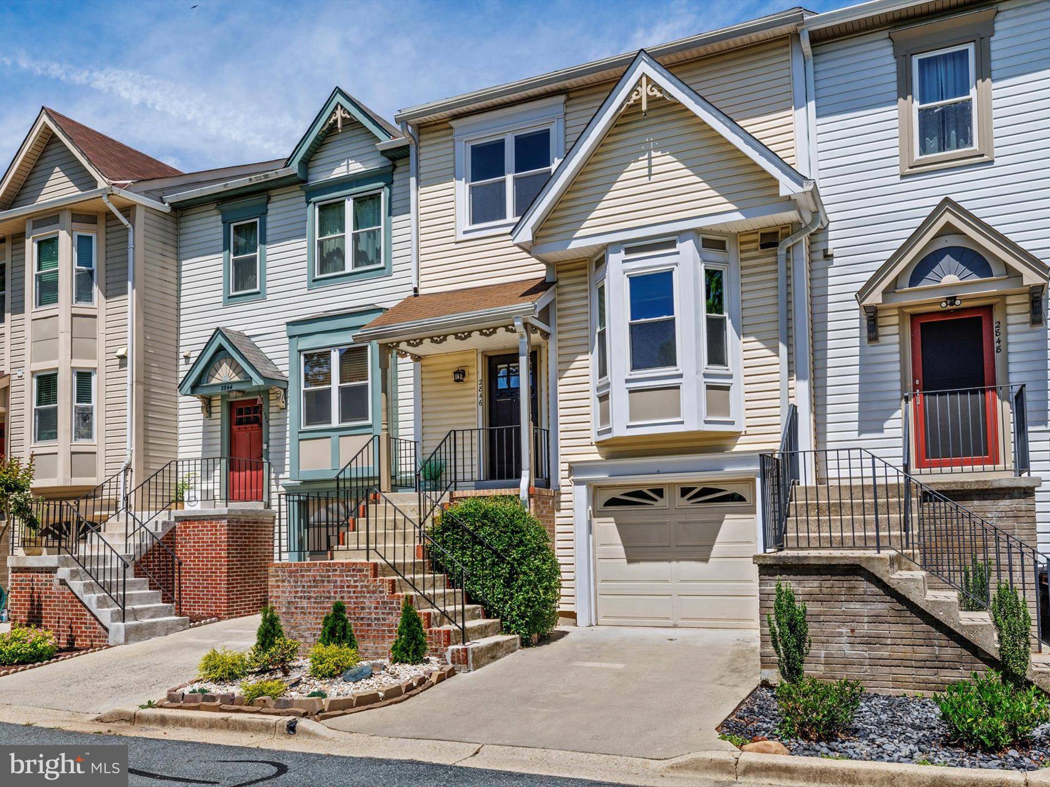 COLLEGE VIEW - Residential Lease