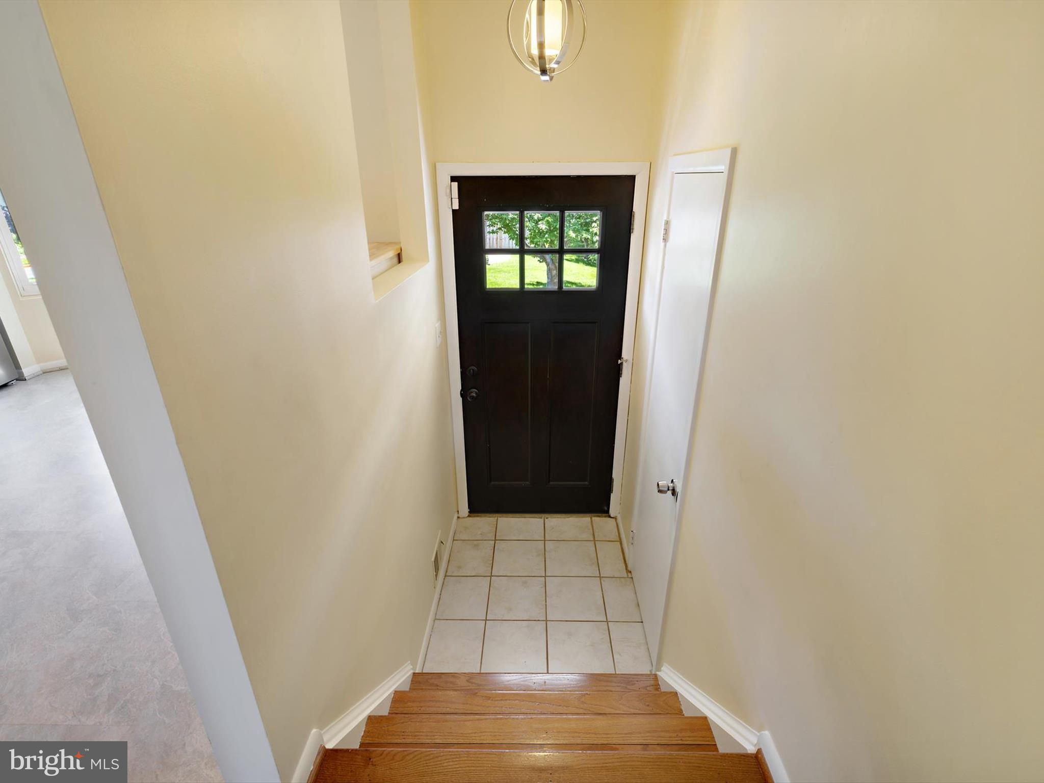 COLLEGE VIEW - Residential Lease