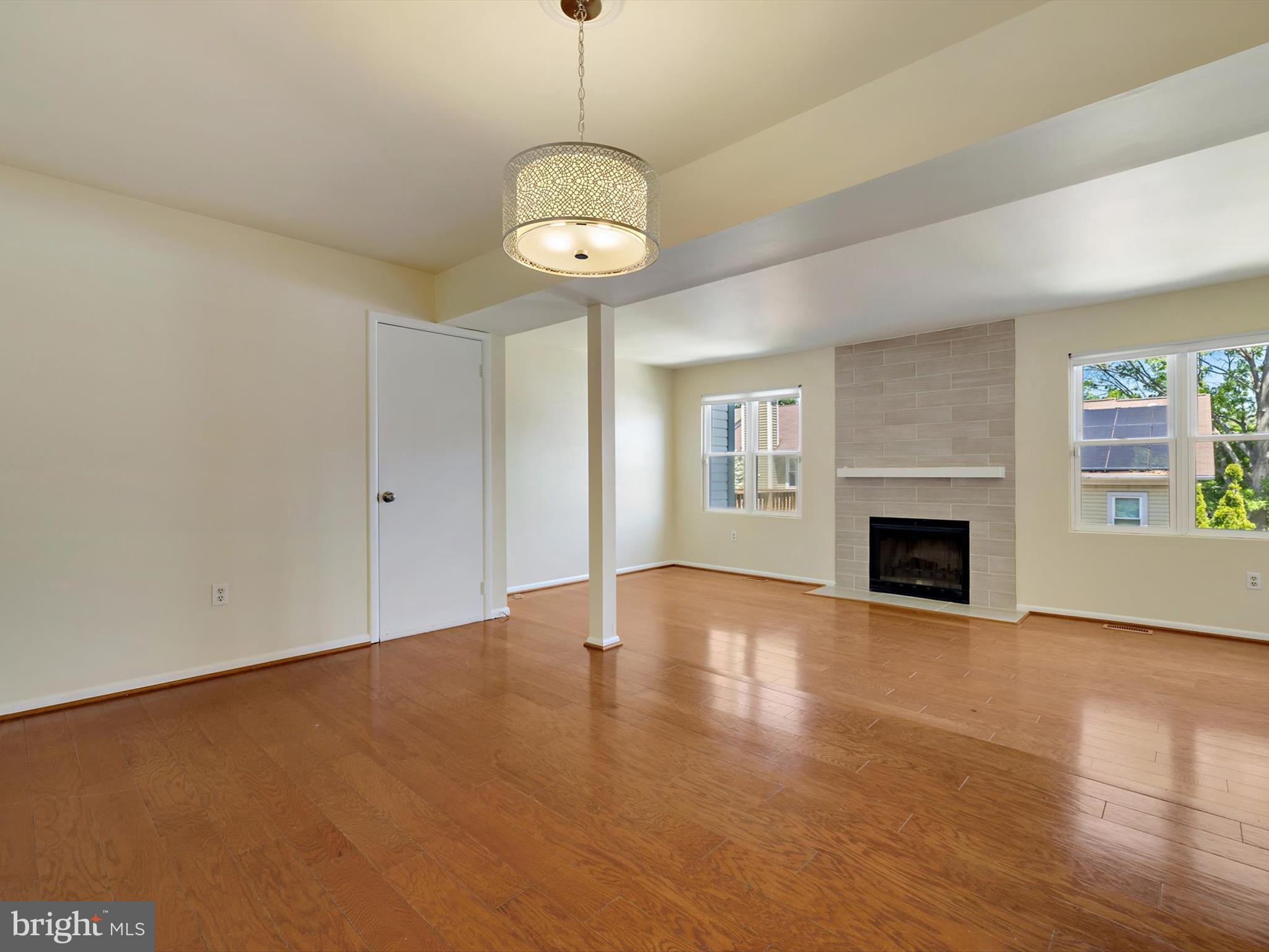 COLLEGE VIEW - Residential Lease