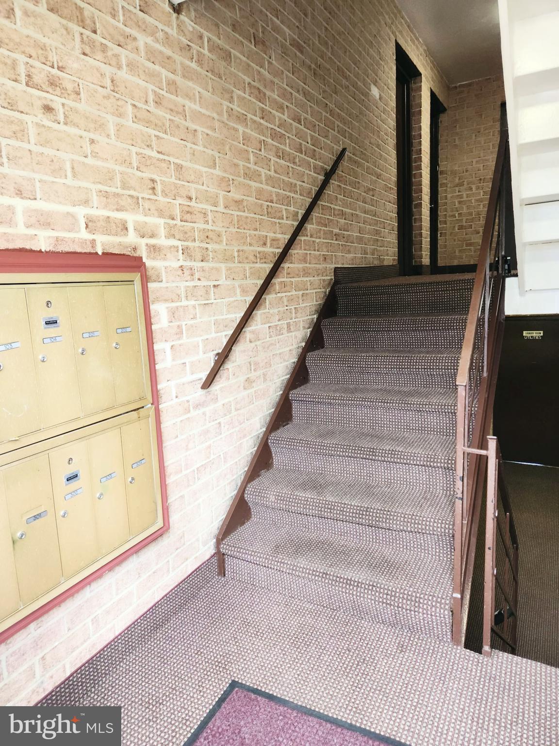 9471 FAIRFAX BOULEVARD 201