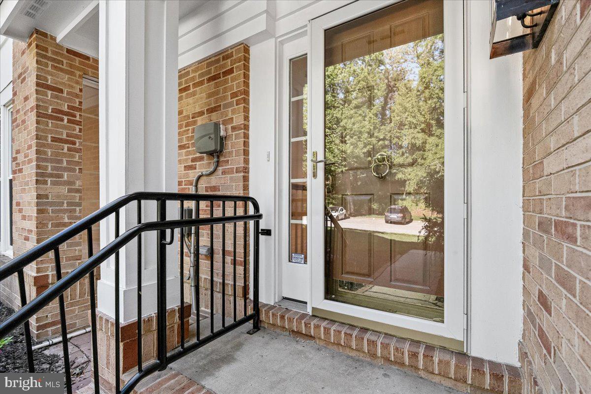 COLLEGE HILLS - Residential