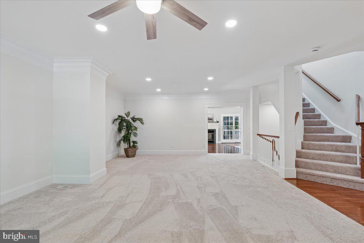 COLLEGE HILLS - Residential