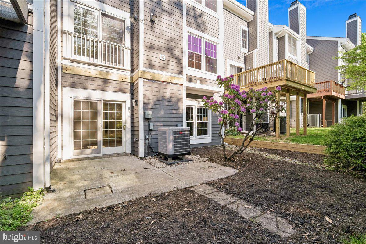 COLLEGE HILLS - Residential