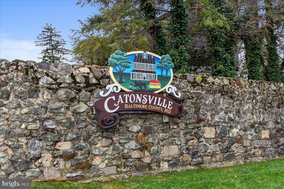 COLLEGE HILLS - Residential