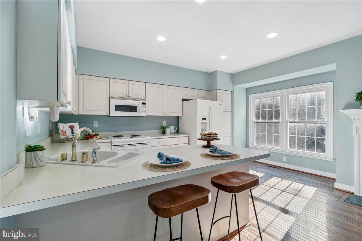 COLLEGE HILLS - Residential