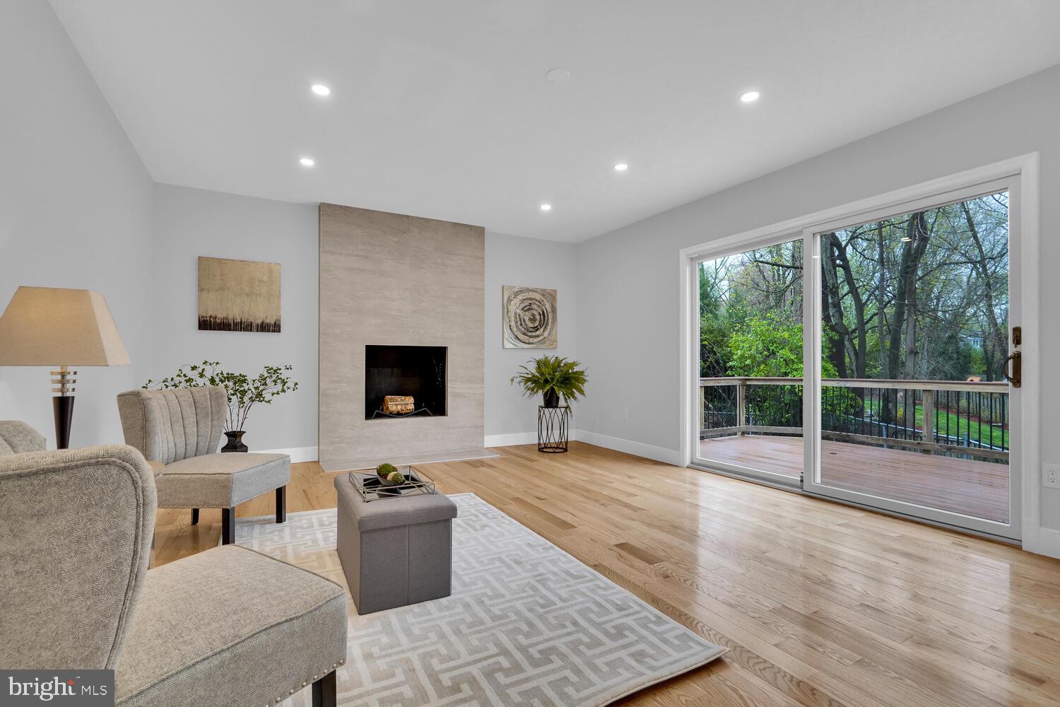 OAKVIEW - Residential