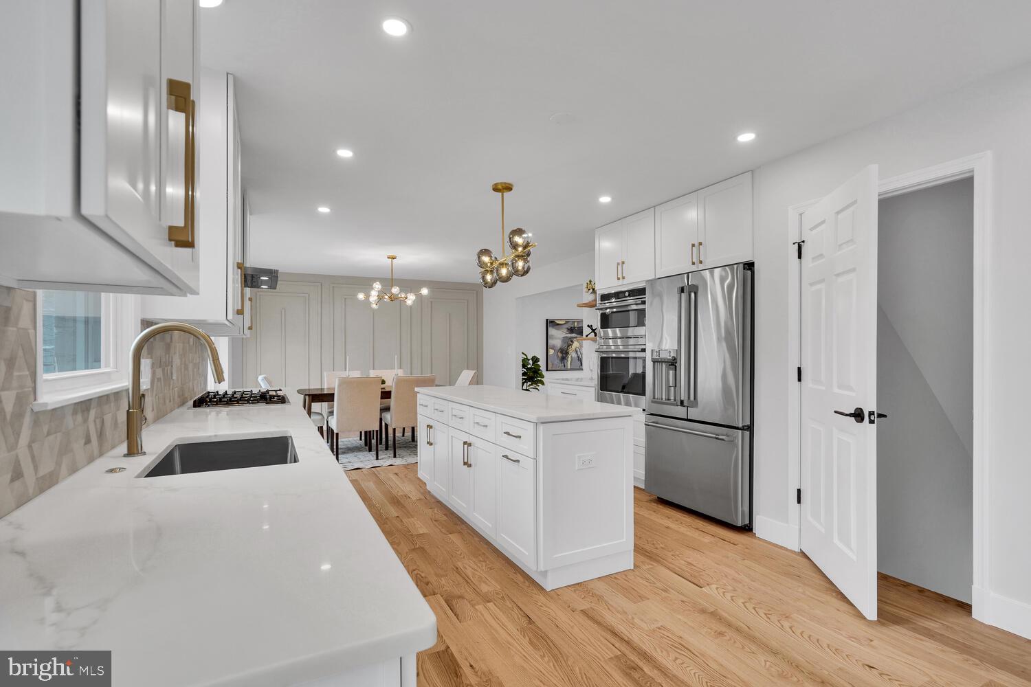 OAKVIEW - Residential