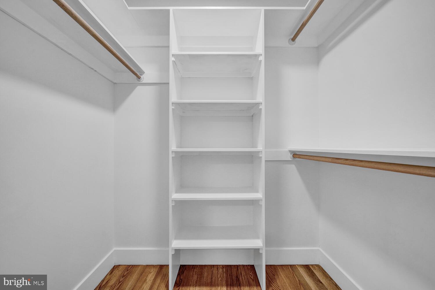 OAKVIEW - Residential