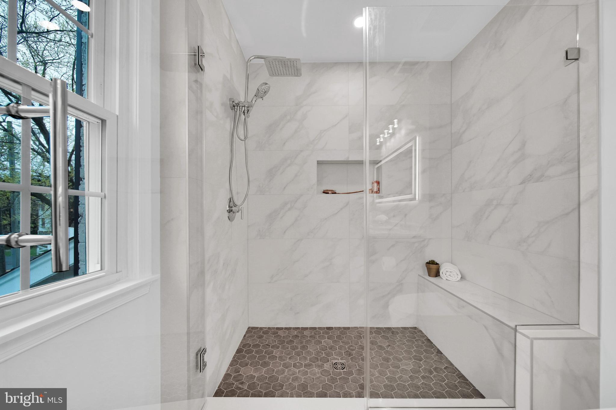 OAKVIEW - Residential