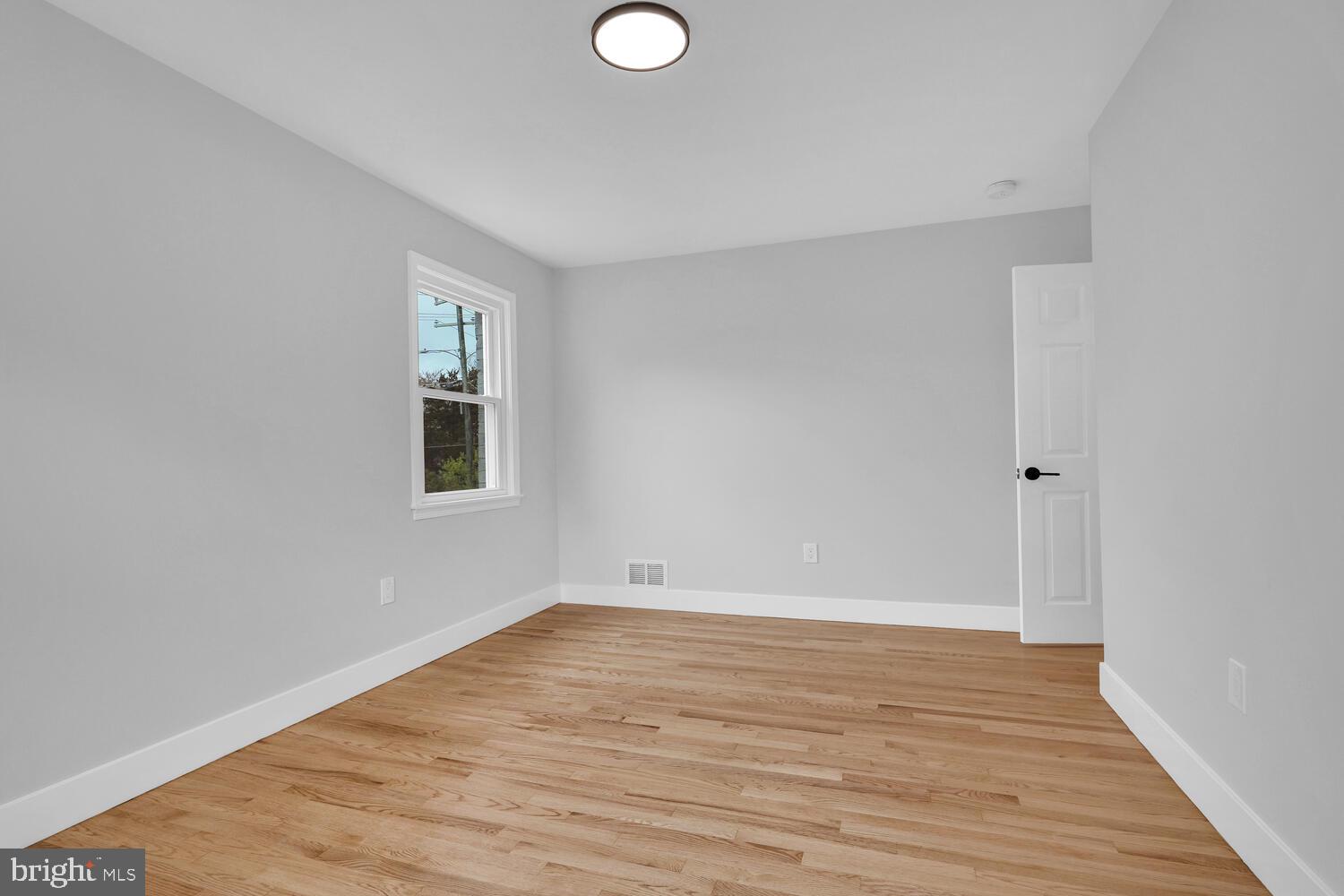 OAKVIEW - Residential