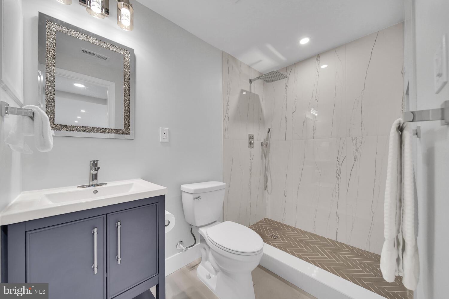 OAKVIEW - Residential