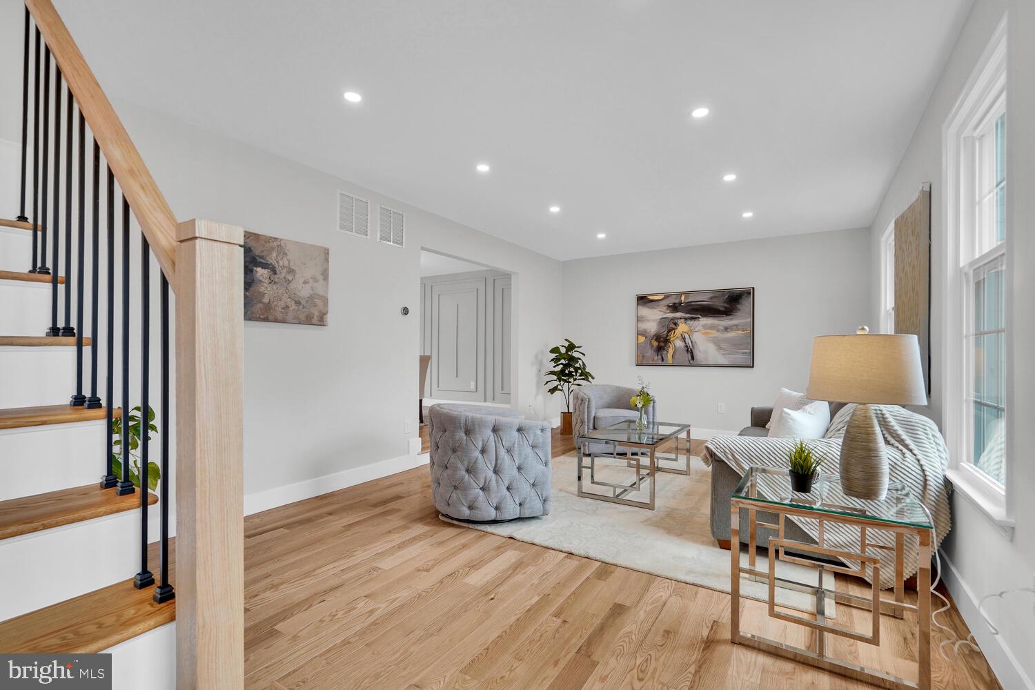 OAKVIEW - Residential