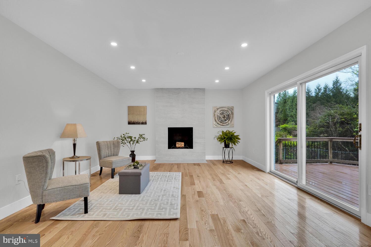 OAKVIEW - Residential