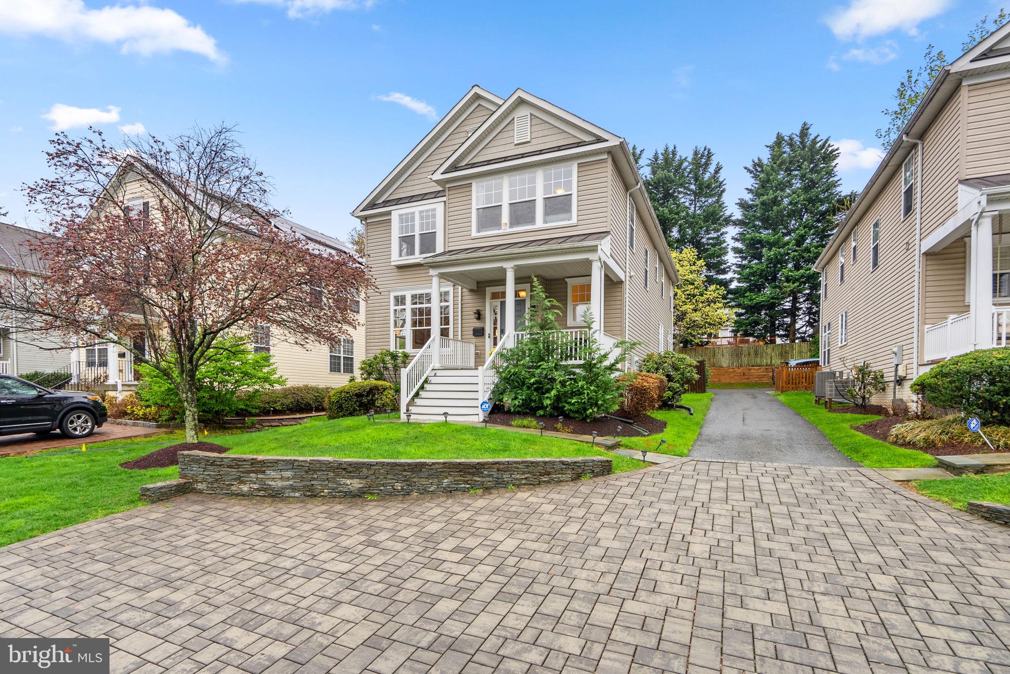 11218 UPTON DRIVE