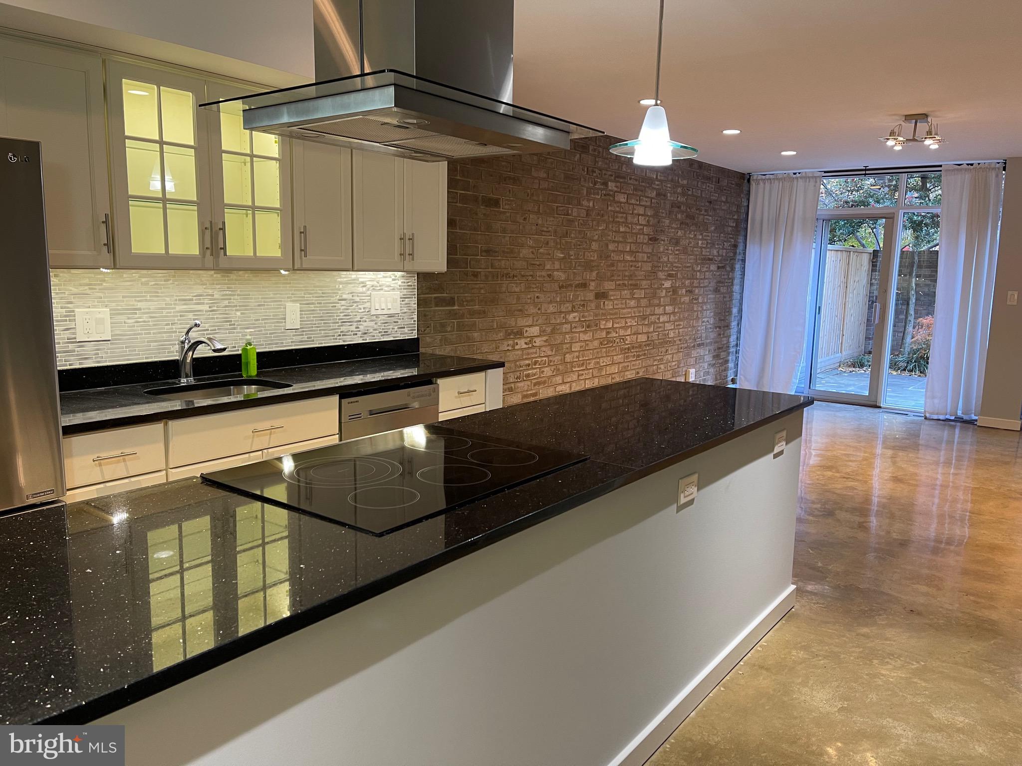 SW WATERFRONT - Residential Lease