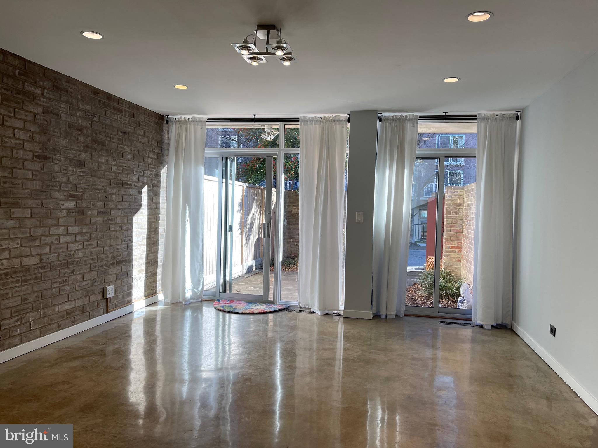 SW WATERFRONT - Residential Lease