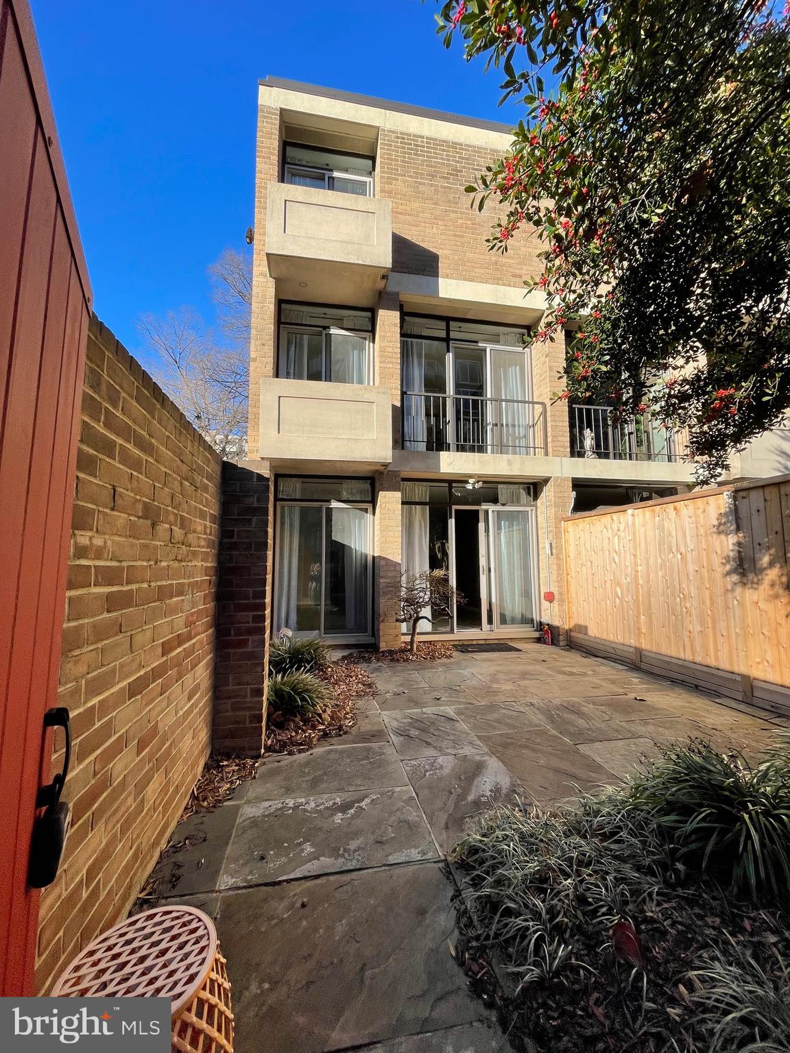 SW WATERFRONT - Residential Lease