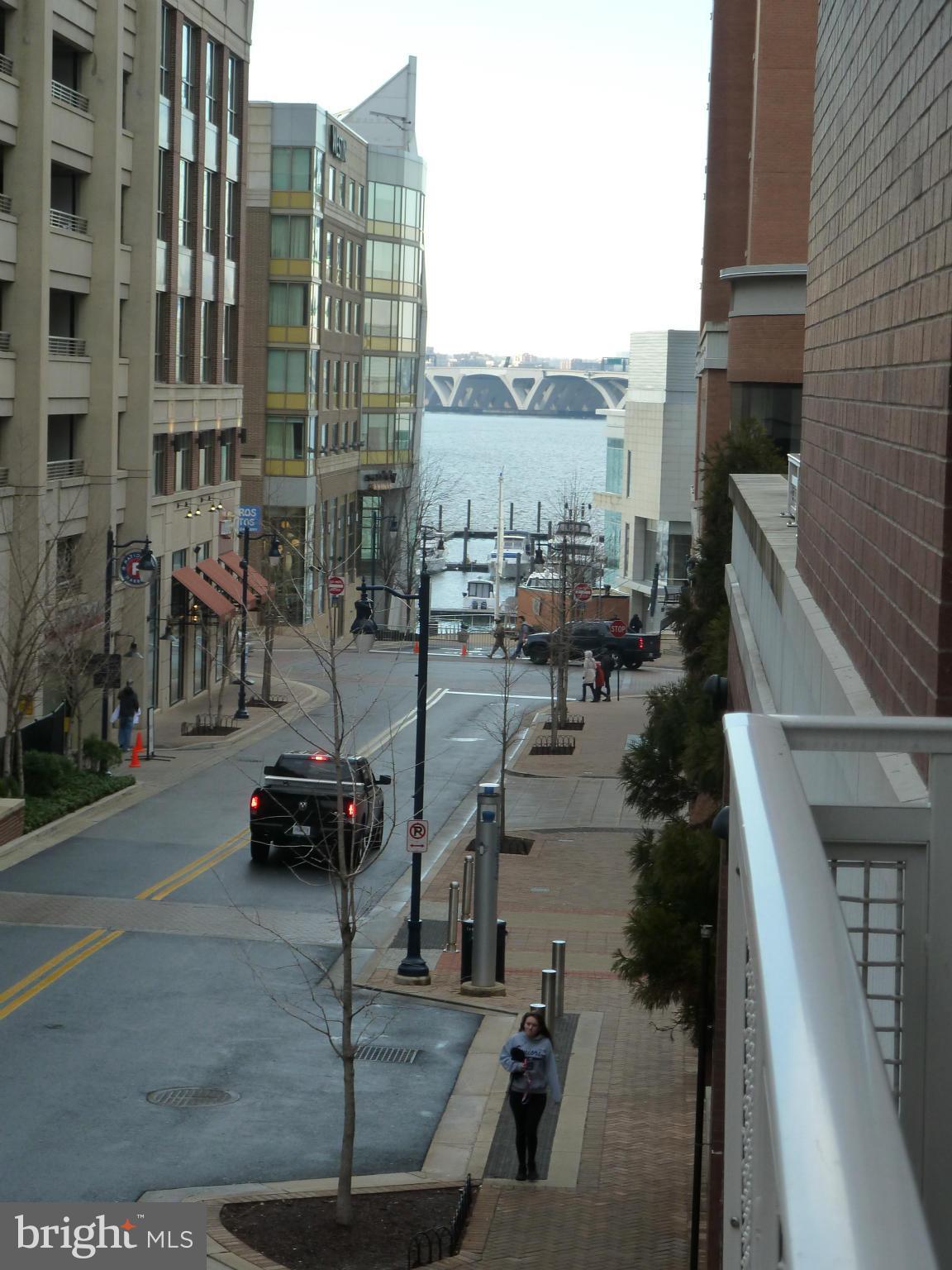 NATIONAL HARBOR - Residential