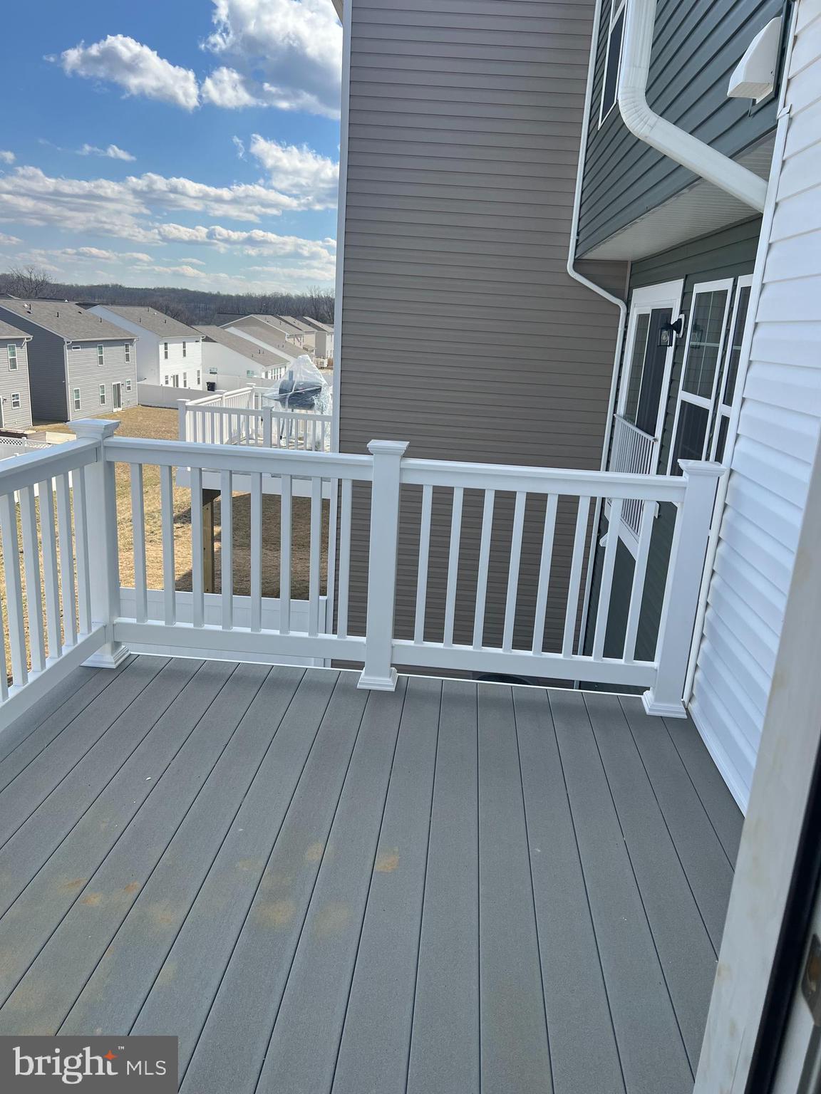 OVERLOOK AT RIVERSIDE TOWNHOMES - Residential Lease