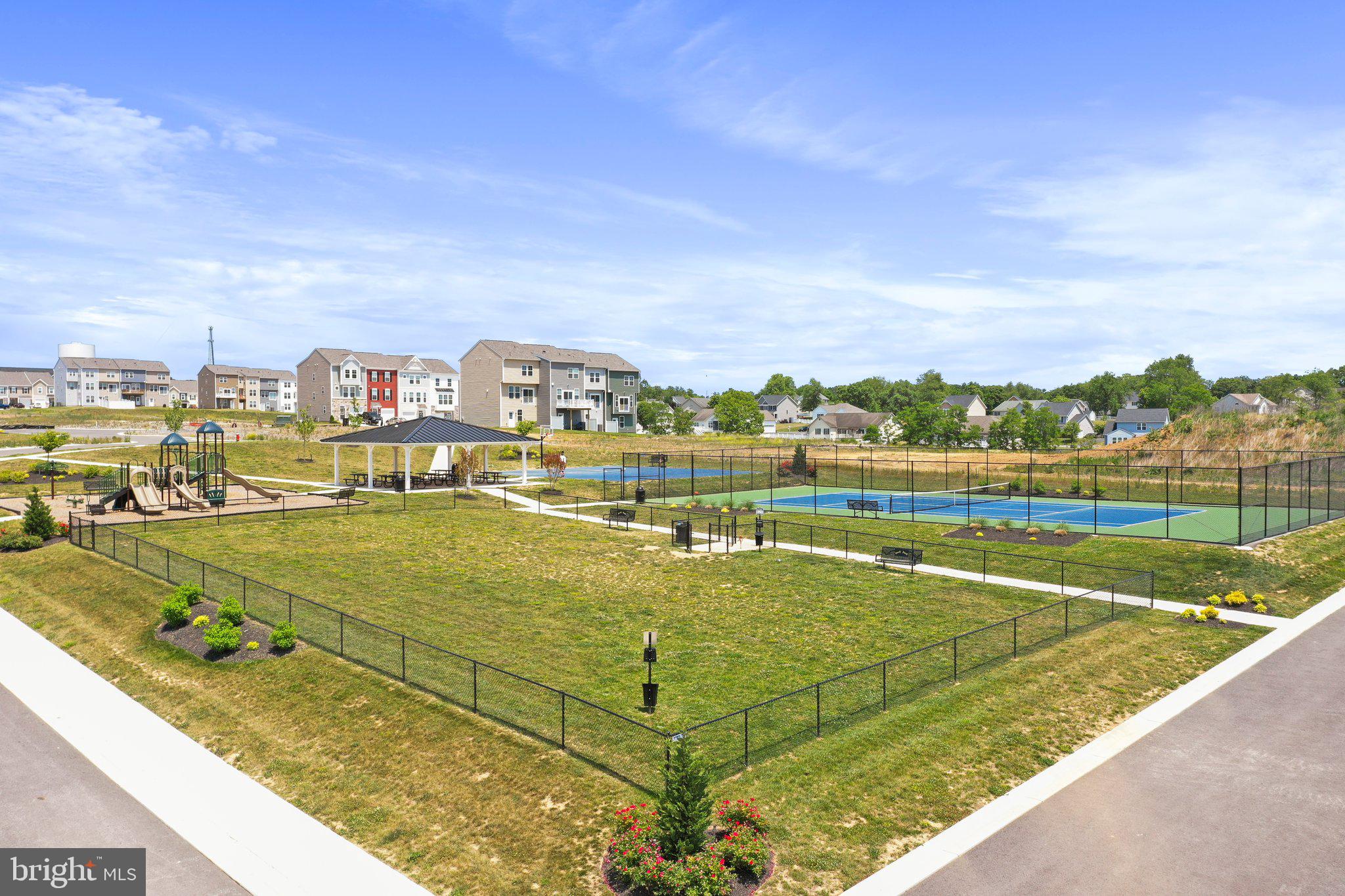 OVERLOOK AT RIVERSIDE TOWNHOMES - Residential Lease