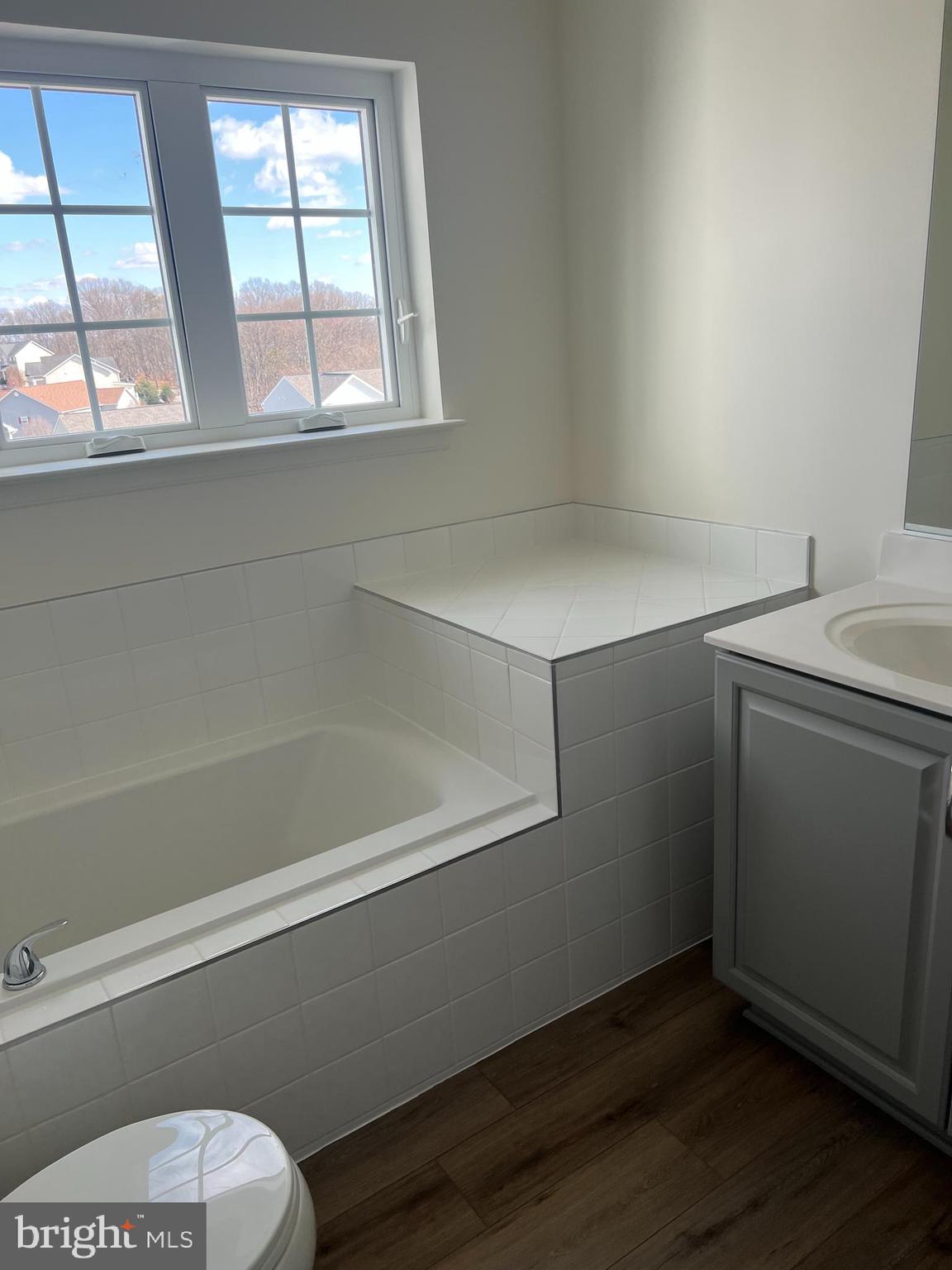 OVERLOOK AT RIVERSIDE TOWNHOMES - Residential Lease