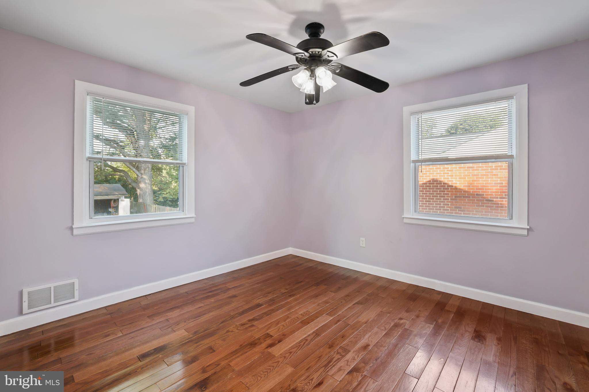 BURNT MILLS KNOLLS - Residential Lease