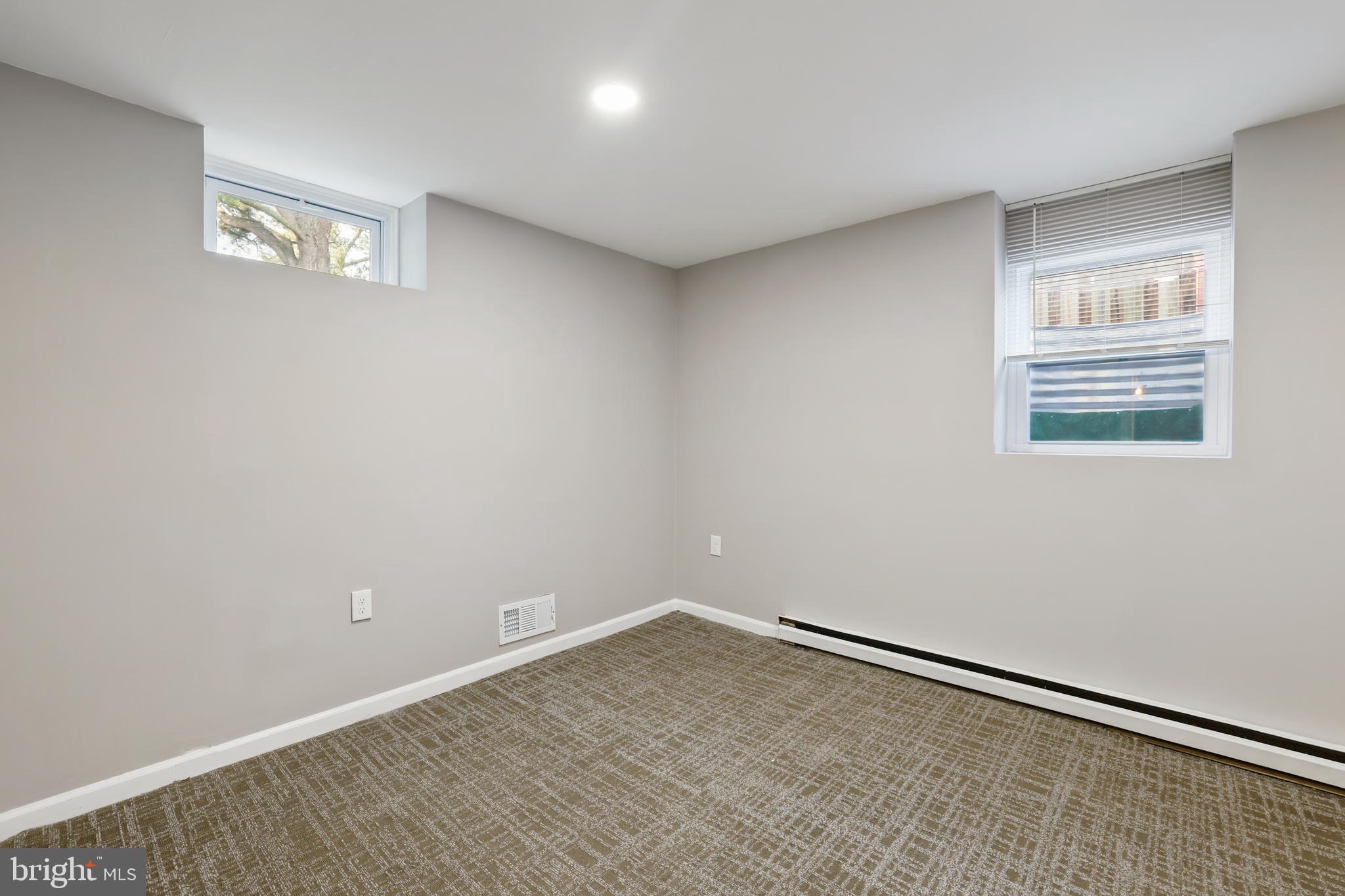 BURNT MILLS KNOLLS - Residential Lease