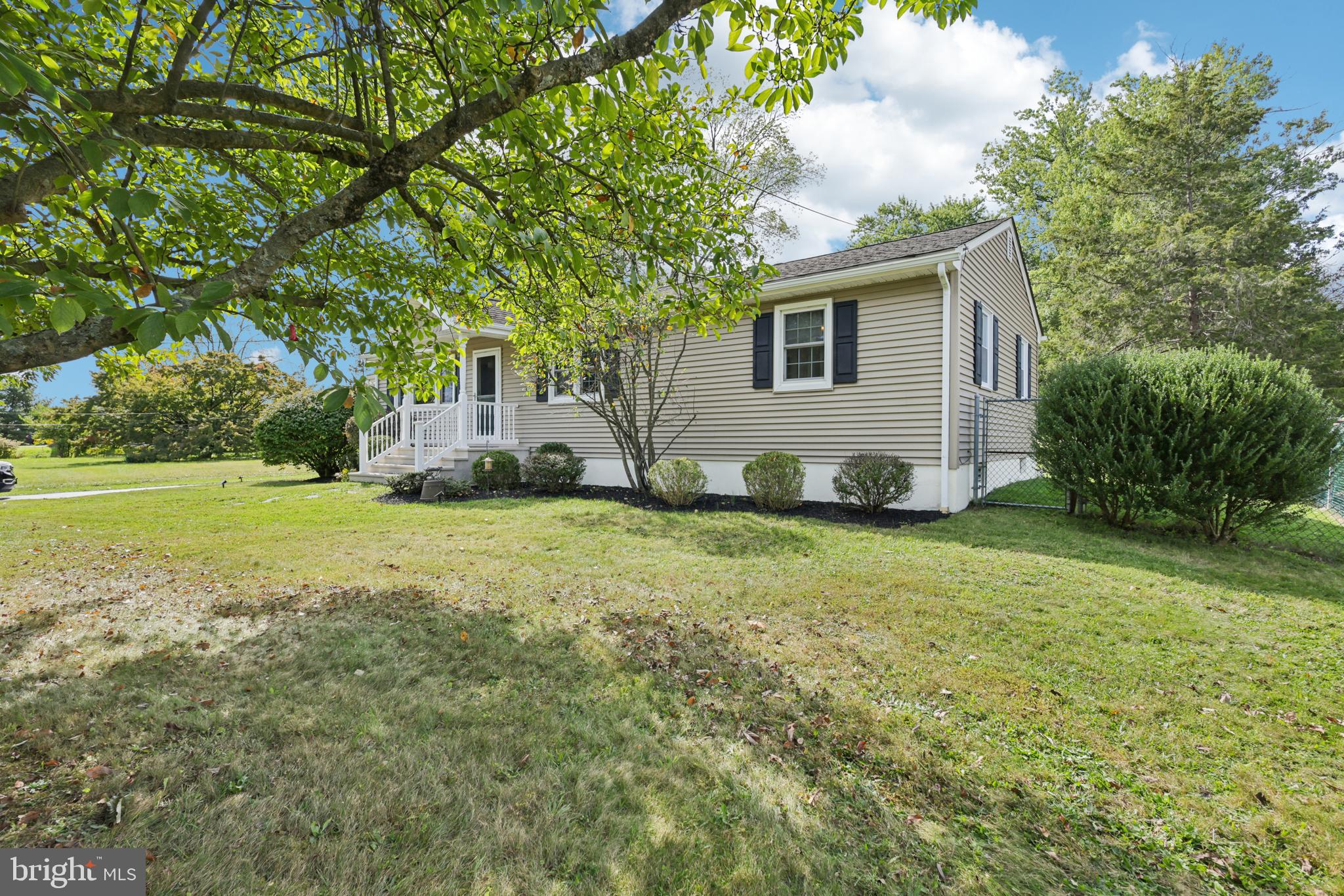 1407 TRENTON HARBOURTON ROAD