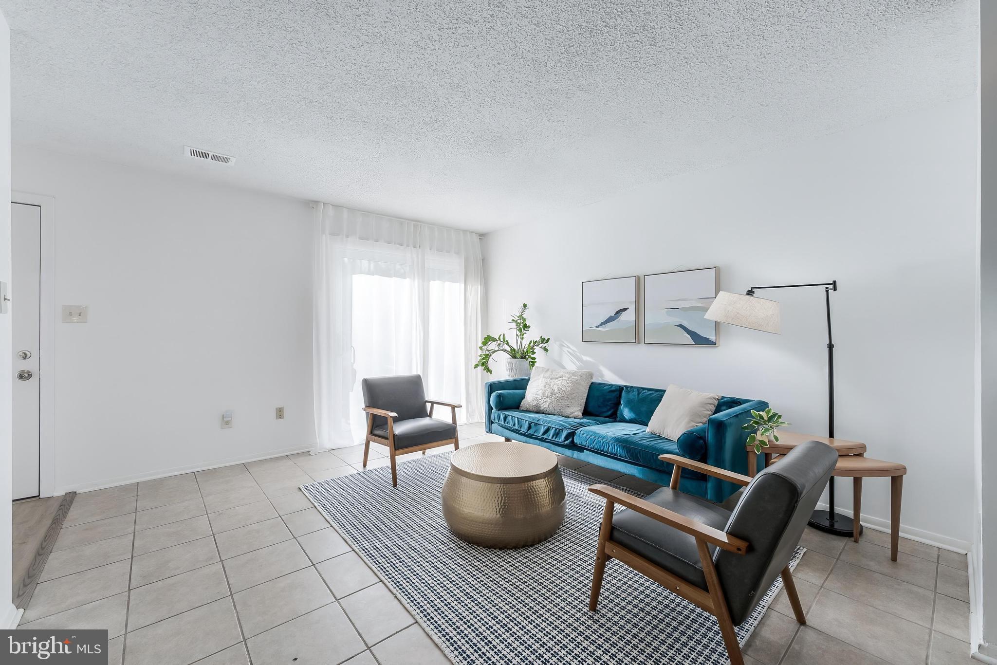 RESTON - Residential