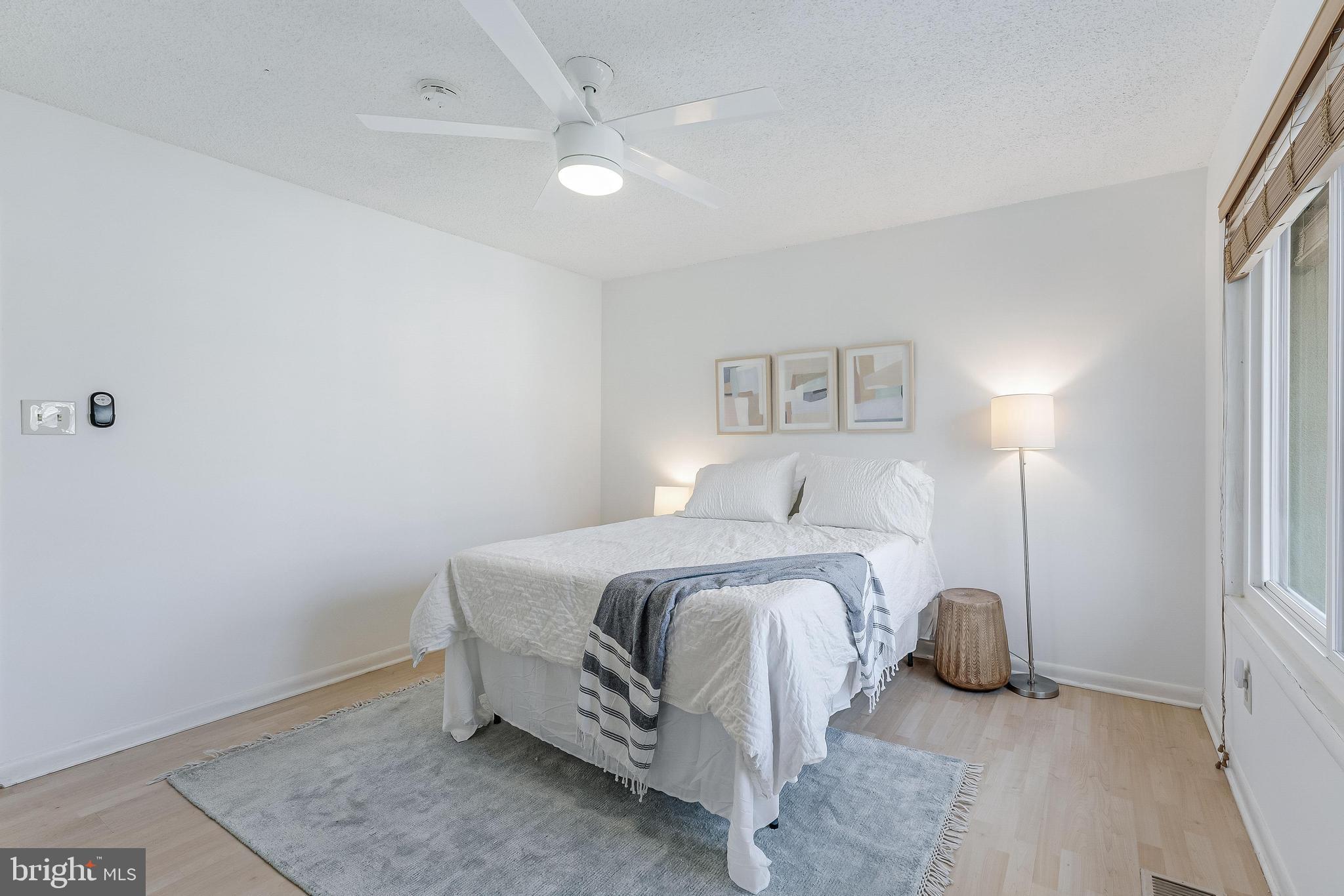 RESTON - Residential