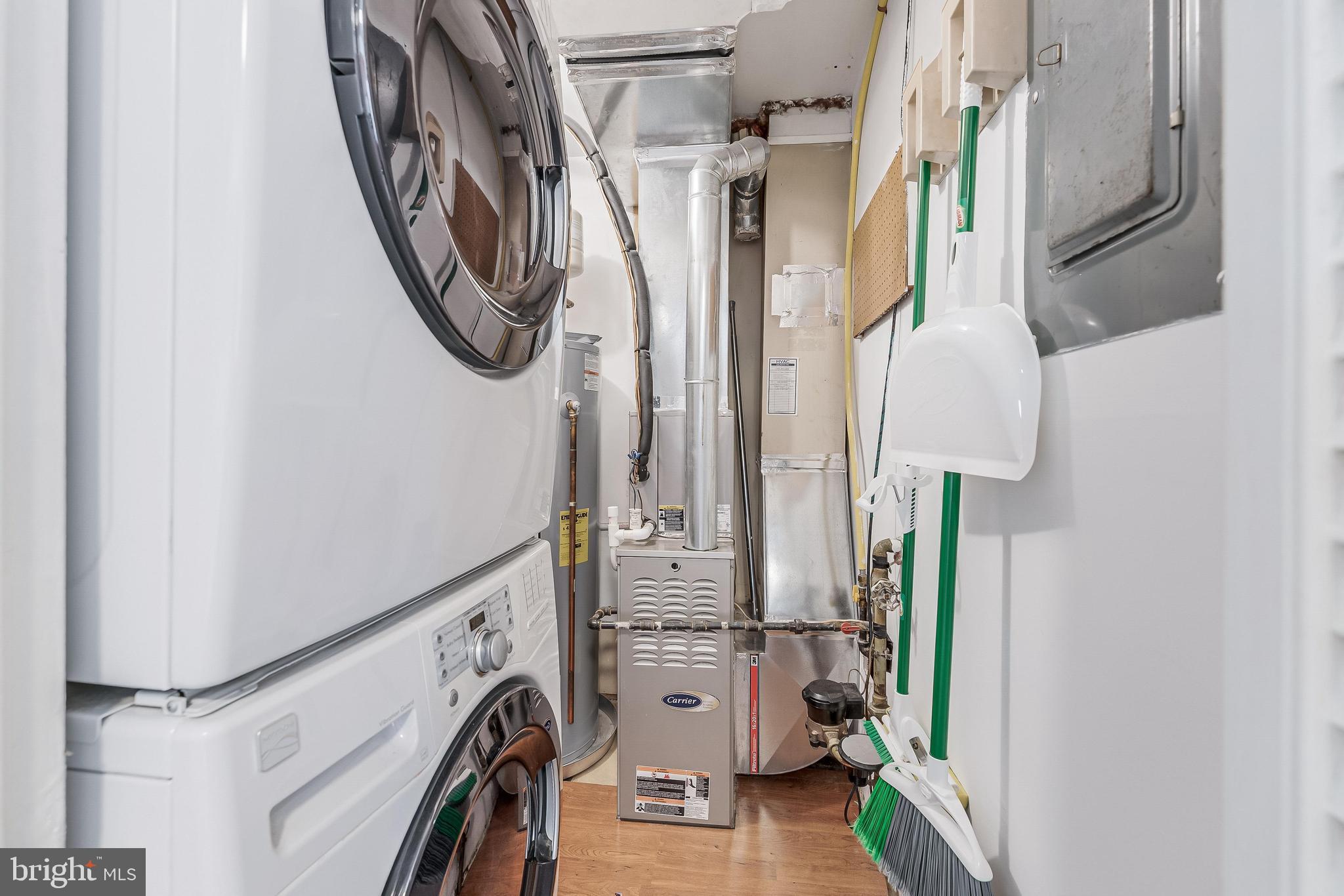 RESTON - Residential