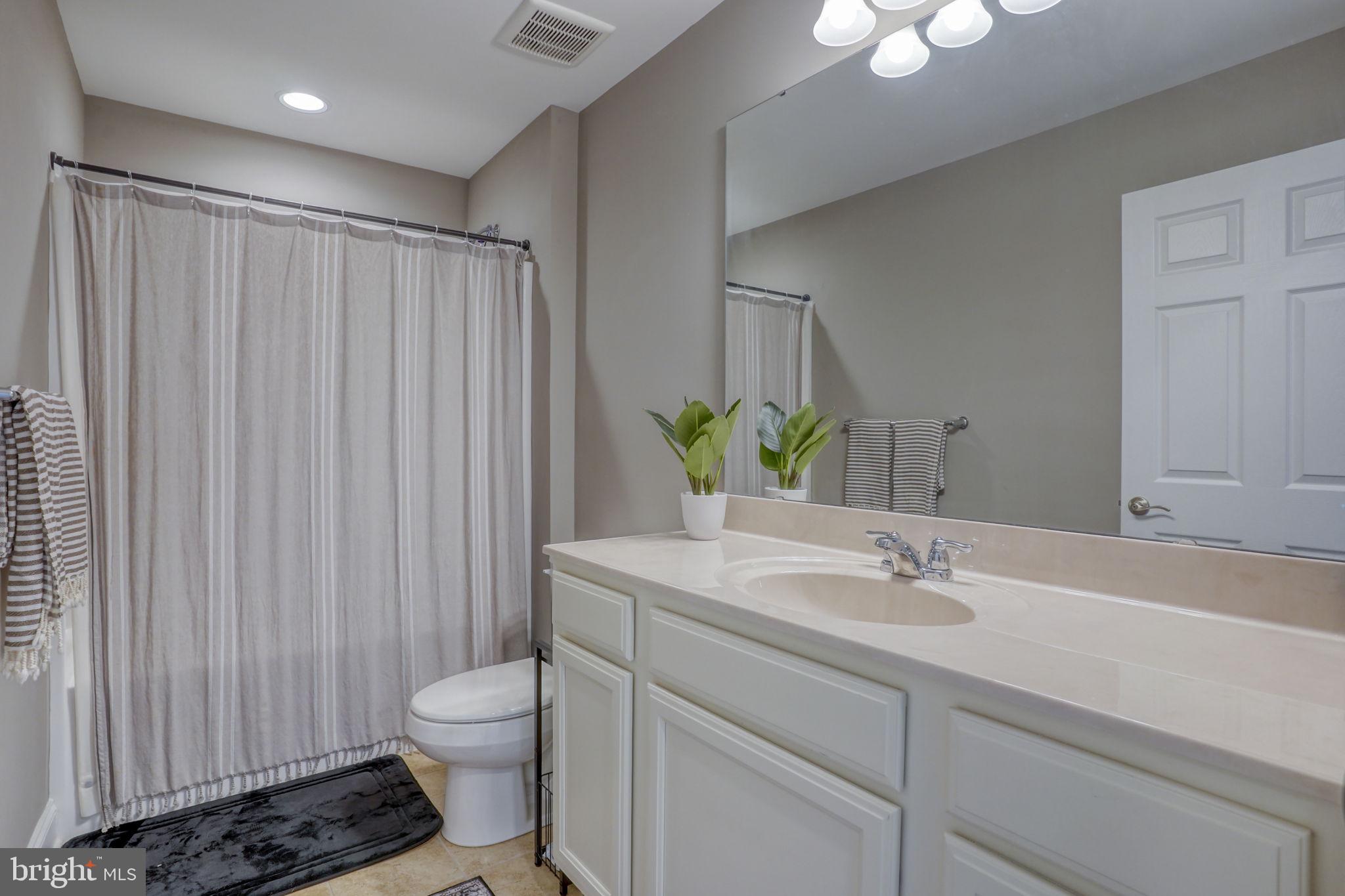 HAILEY'S GLEN - Residential