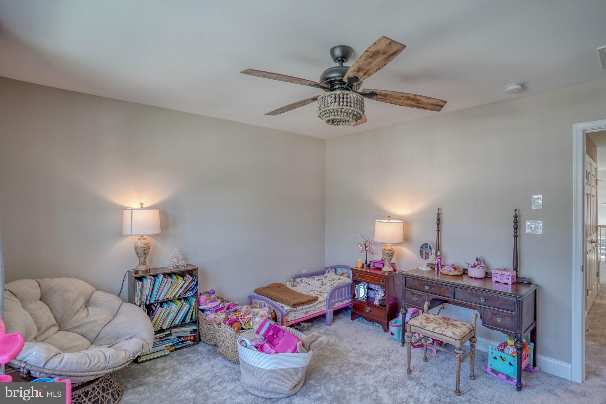 HAILEY'S GLEN - Residential