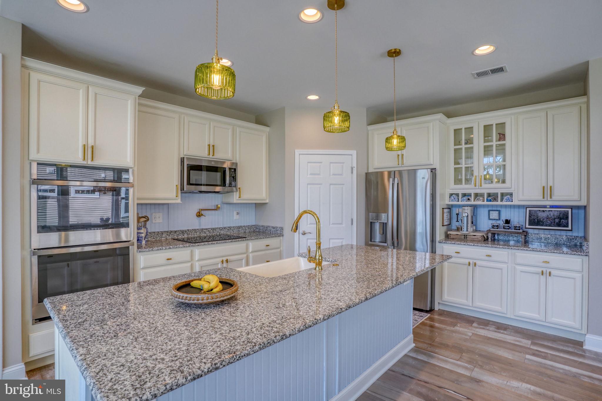 HAILEY'S GLEN - Residential