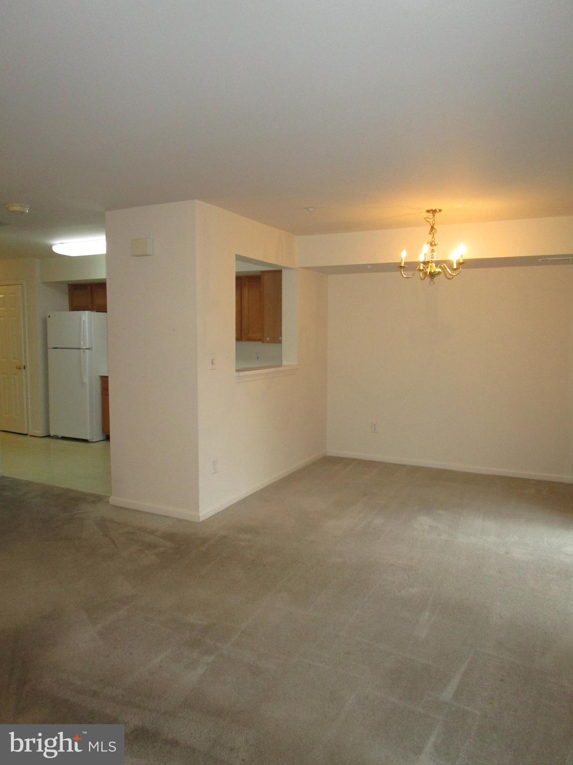 997 HILLSIDE LAKE TERRACE