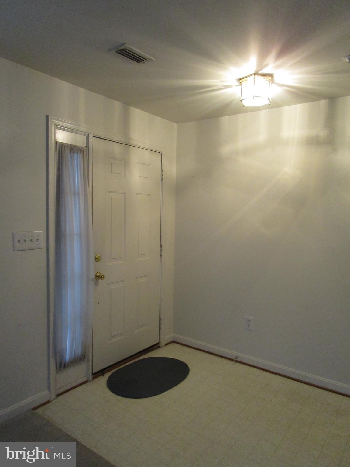 997 HILLSIDE LAKE TERRACE