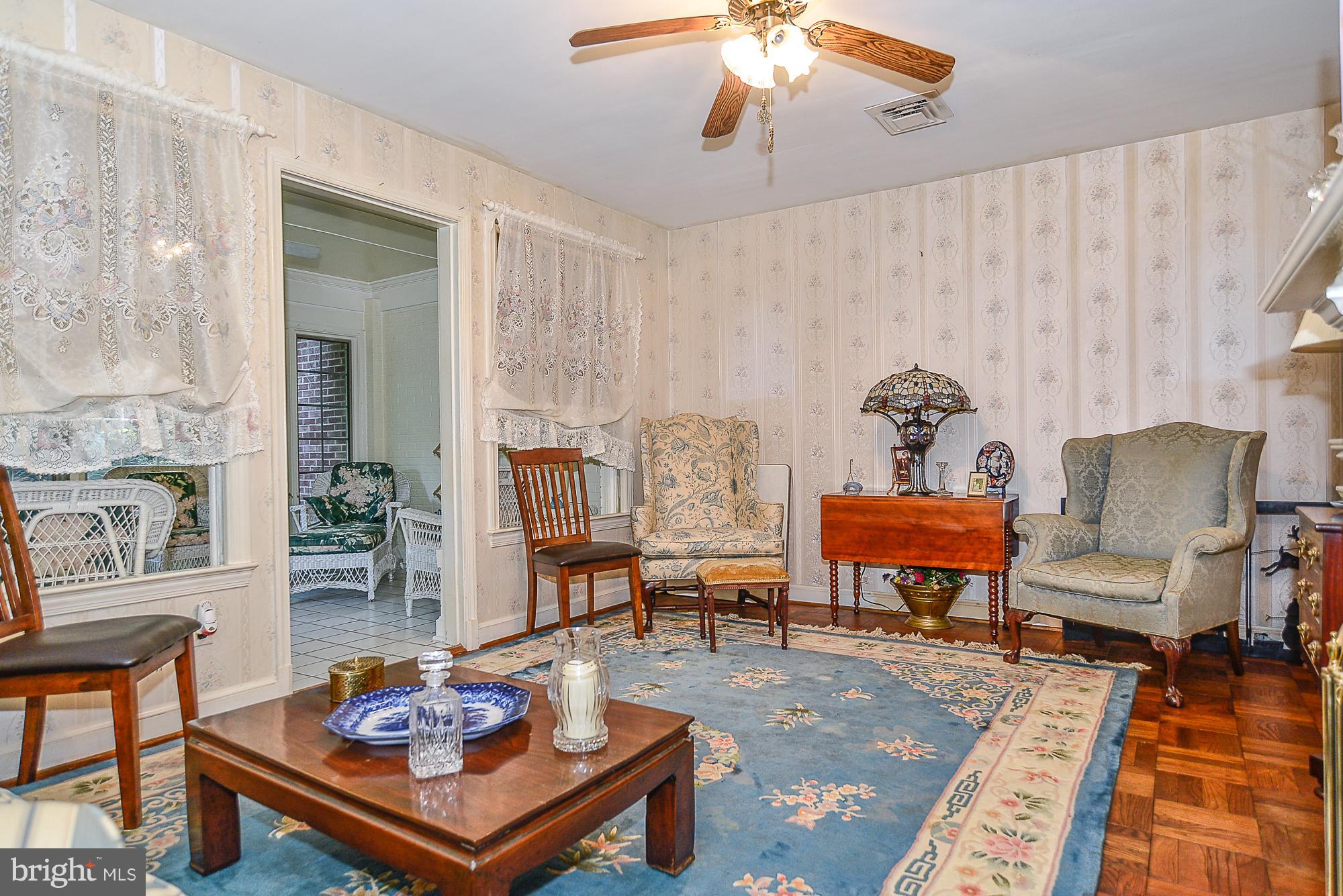 RESTON - Residential