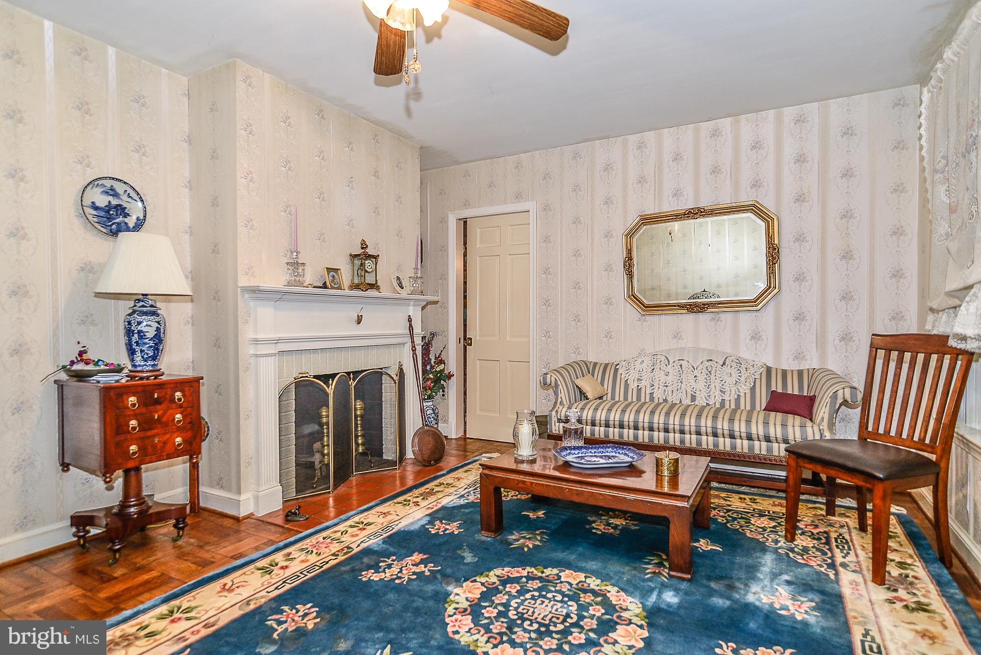 RESTON - Residential