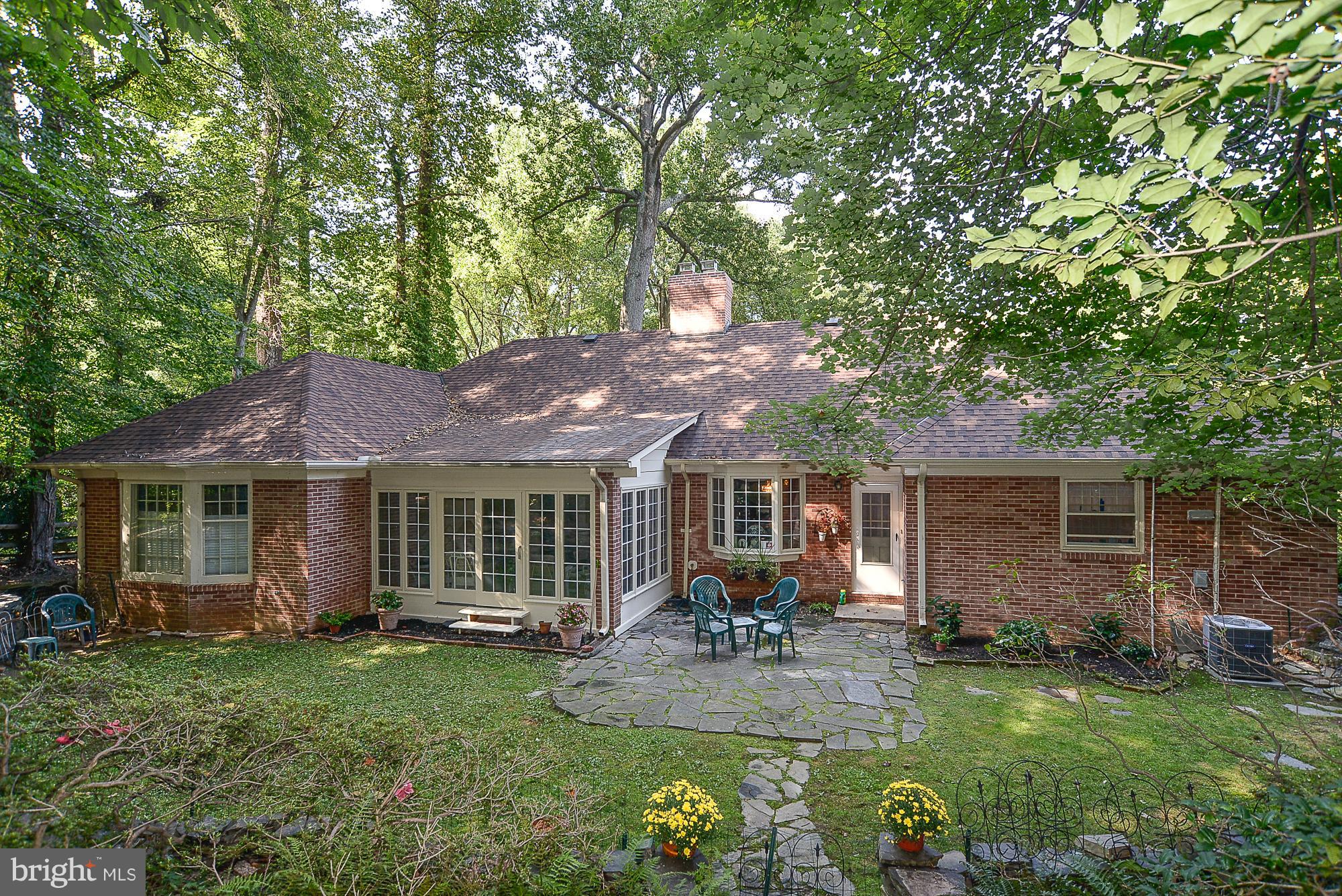 RESTON - Residential