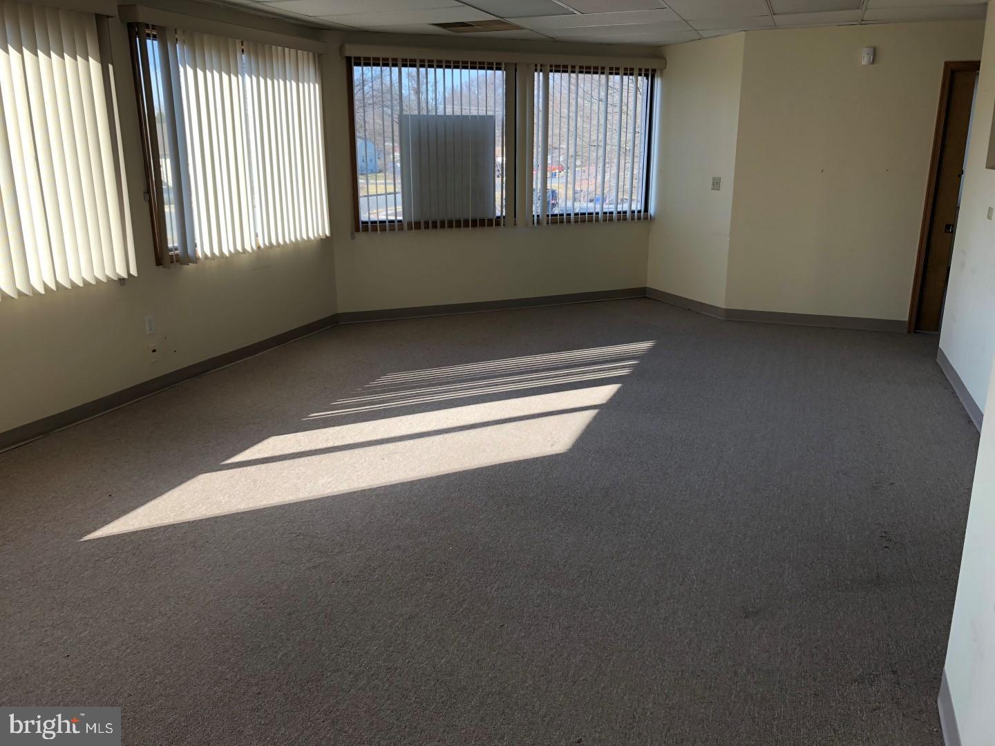 848 WALKER ROAD 32-1 32-1