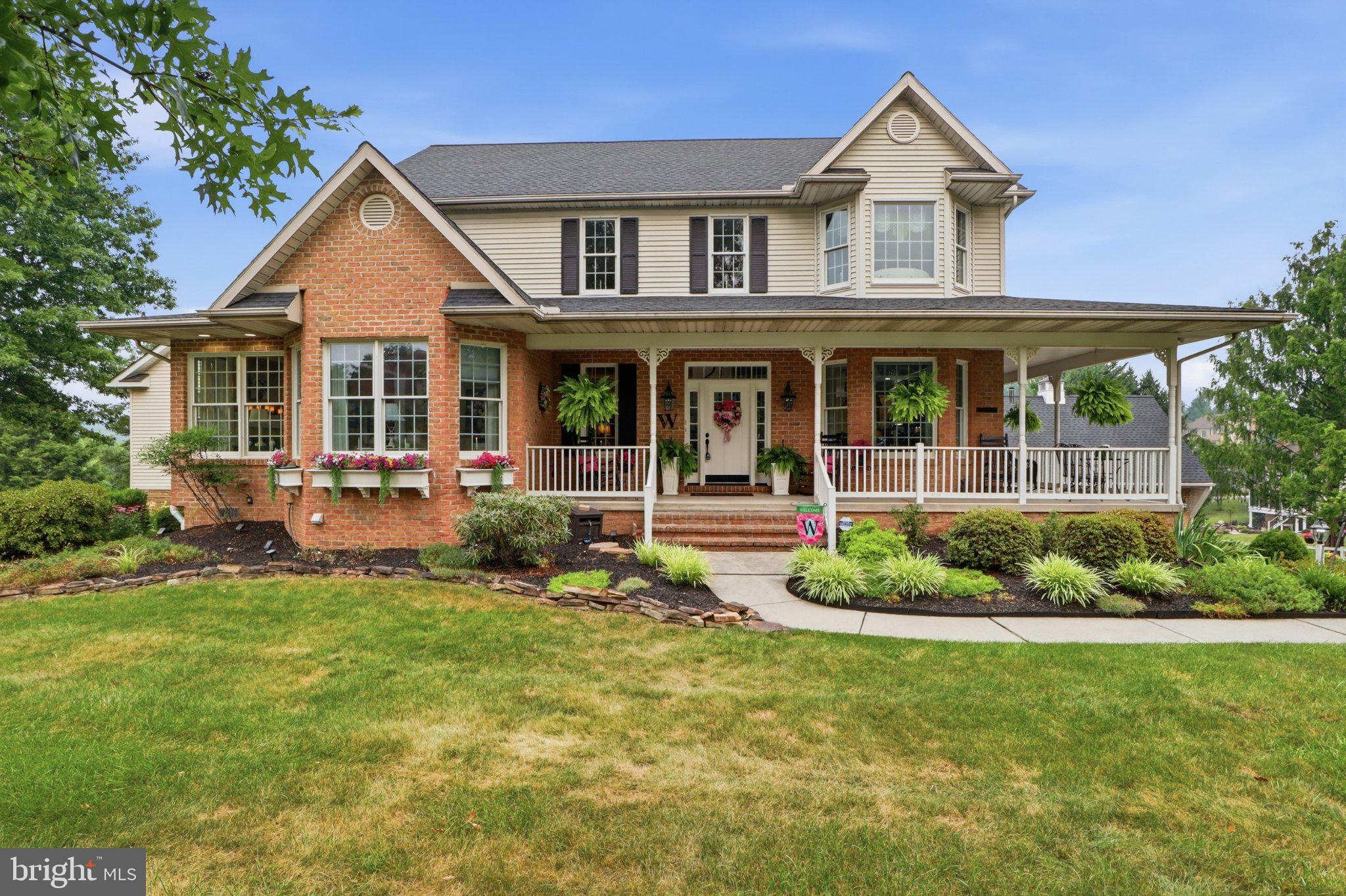 1709 COUNTRY MANOR