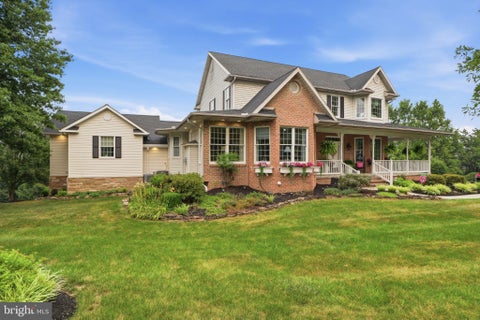 Homes For Sale - 1709 Country Manor Dr<br/> York County, New York, PA 17408