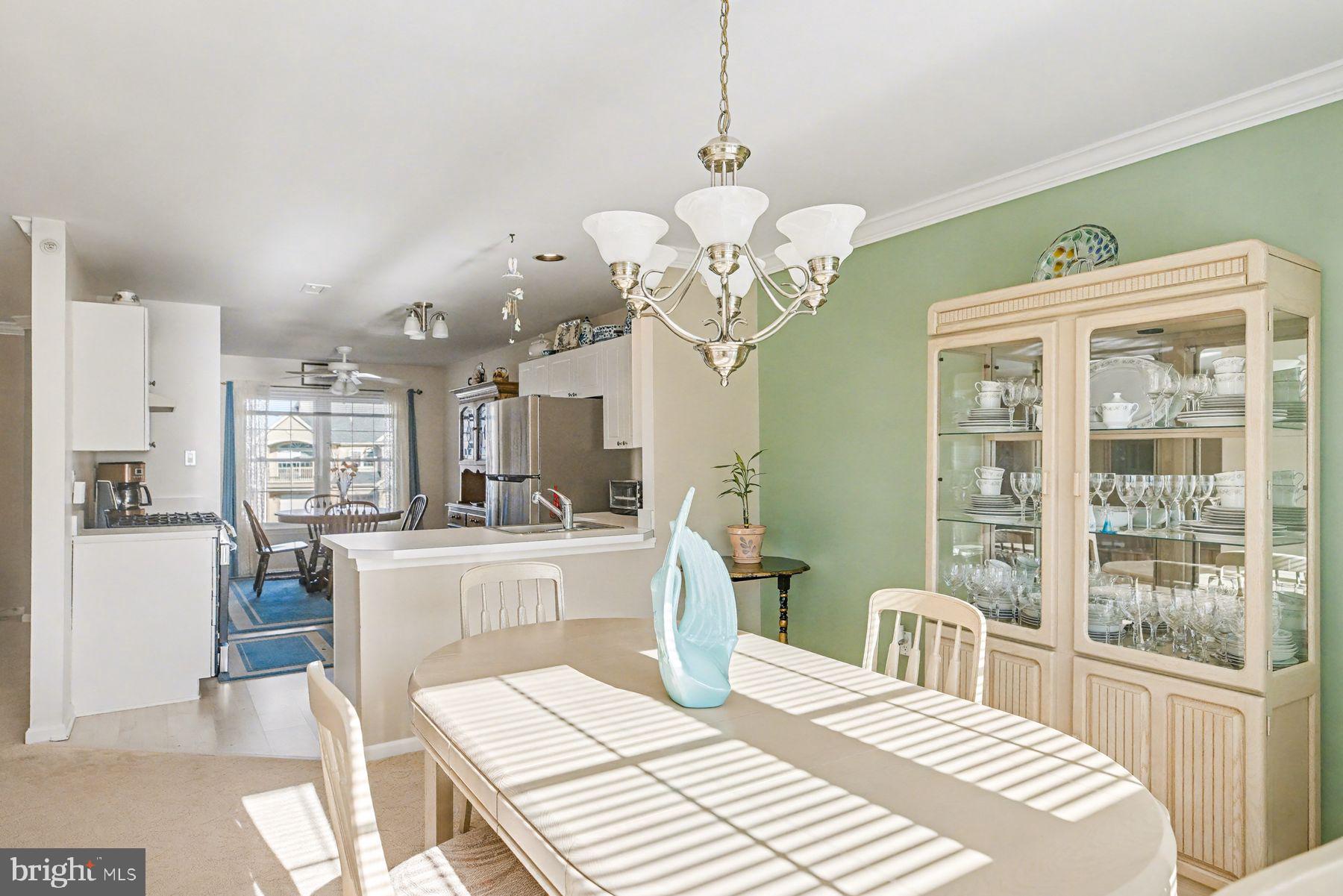 COUNTRY CROSSING - Residential