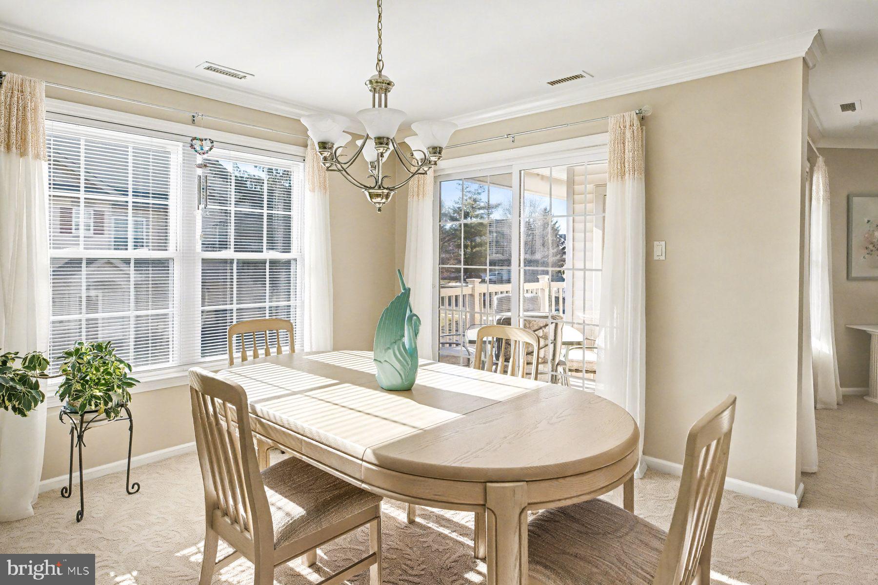 COUNTRY CROSSING - Residential