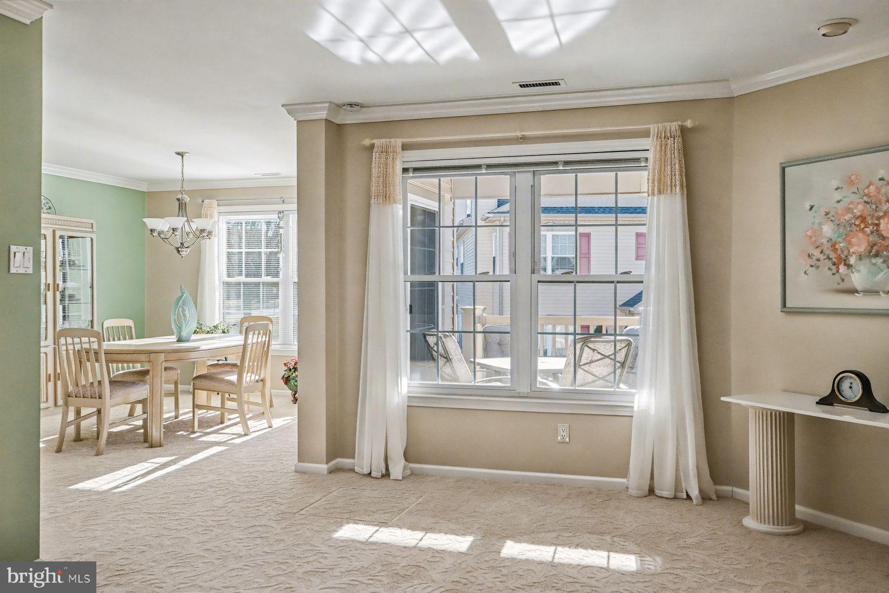 COUNTRY CROSSING - Residential