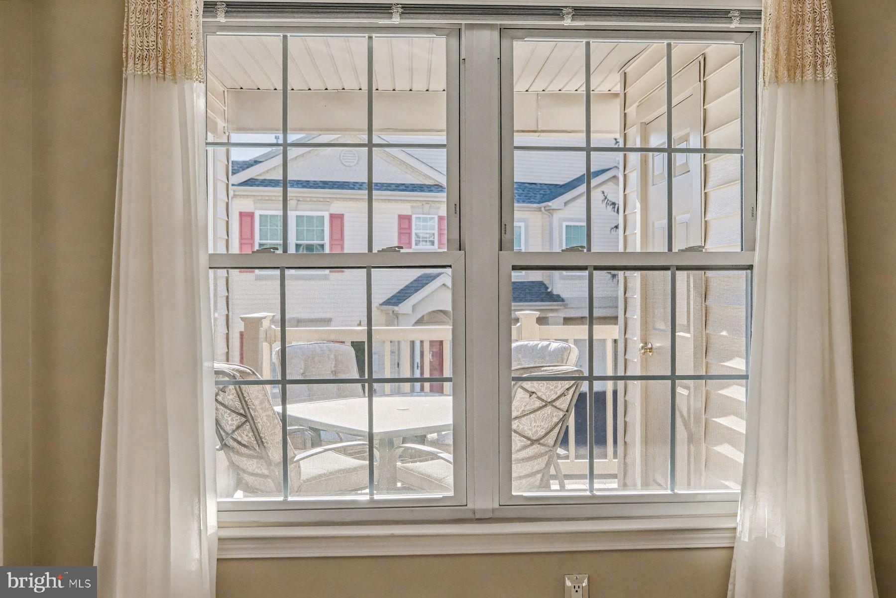 COUNTRY CROSSING - Residential